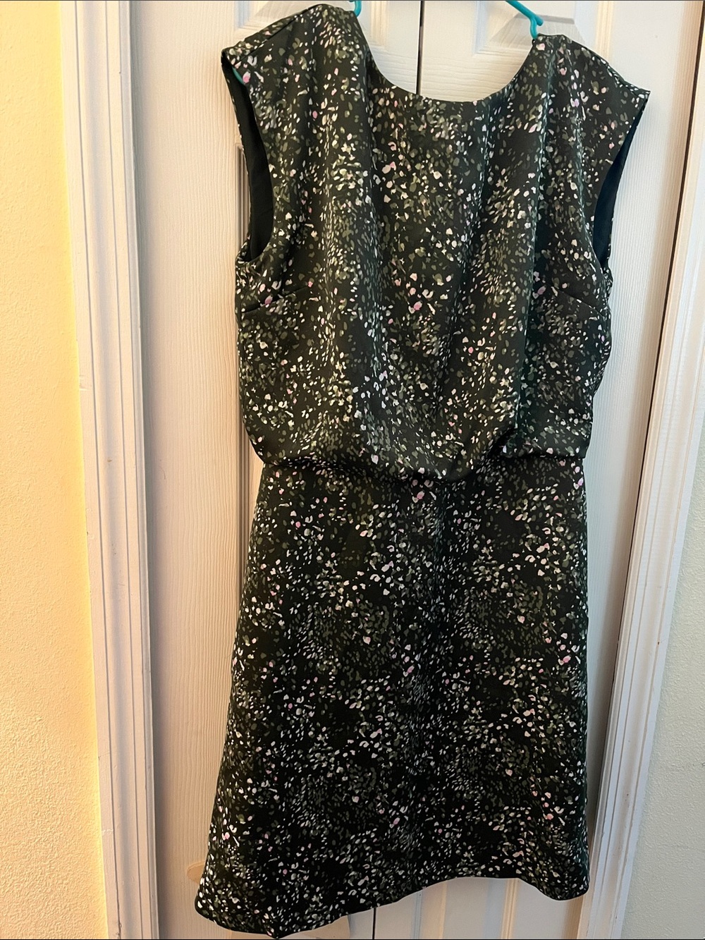 Banana Republic Sleeveless Dark Green Floral Blouson Waist Dress